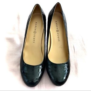 Karen Scott Black Pumps Crocodile Skin Patent Leather kitten Heel Size 6.5